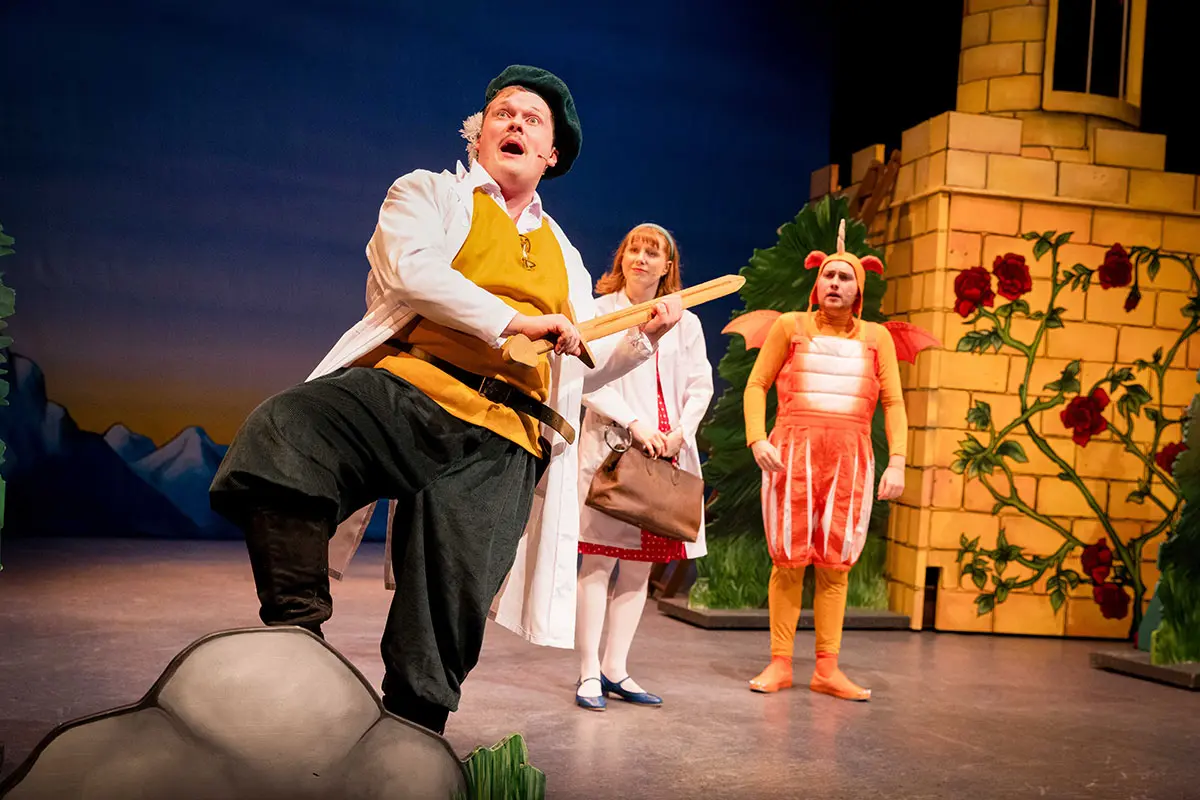 Zog and the Flying Doctors - Live on stage - UK Tour . Photography by © Mark Senior