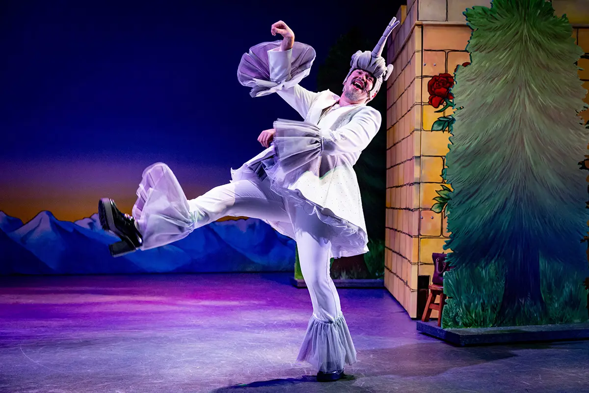 Zog and the Flying Doctors - Live on stage - UK Tour . Photography by © Mark Senior